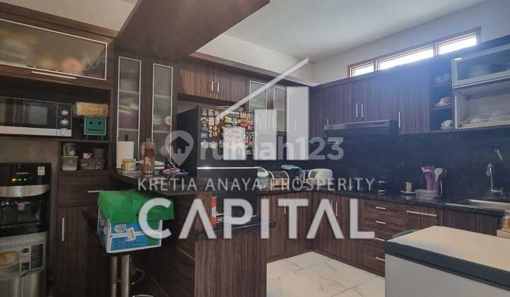 Rumah Semi Furnish Posisi Hook Terawat dan Siap Huni di Kota Baru Parahyangan 2