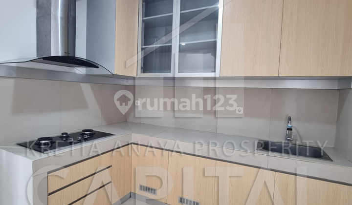 Ready-to-Occupy House in Tatar Banyaksumba, Baru Parahyangan City