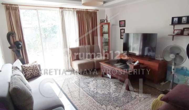Rumah Semi Furnish di Salah Satu Tatar Esklusif Kota Baru Parahyangan