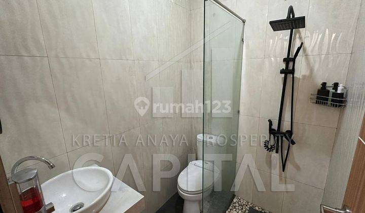 Rumah Kontrakan 2 Lantai Bagus Furnished SHM di Kota Baru Parahyangan, Bandung 2