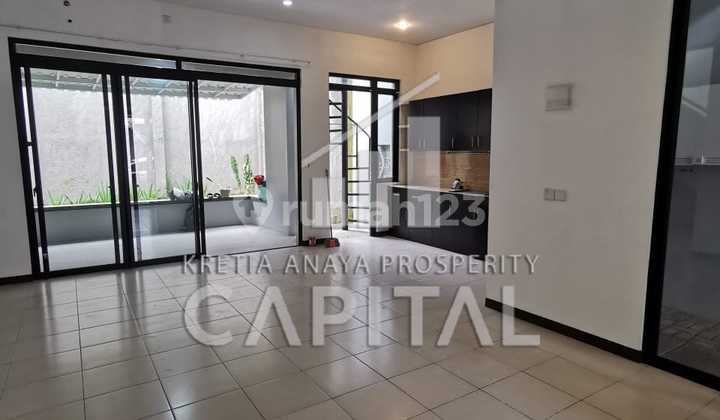 Semi-Furnished and Ready-to-Occupy House in Kota Baru Parahyangan Semi-Furnished and Ready-to-Occupy House in Kota Baru Parahyangan