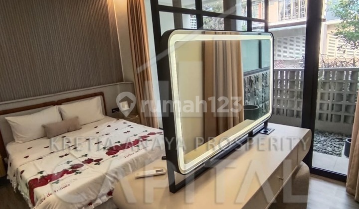 Fully Furnished House with Hook Position in Kota Baru Parahyangan Fully Furnished House with Hook Position in Kota Baru Parahyangan
