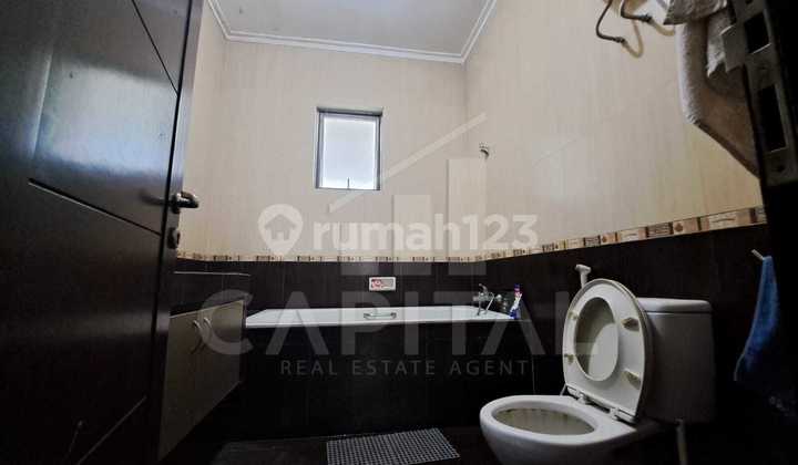 Rumah Mewah ini sudah Full Furnished, tinggal geret koper aja ada di tatar Ratnasasih Kota Baru Parahyangan 2