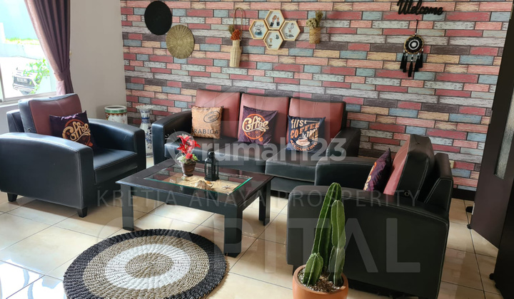 Fully Furnished House with Swimming Pool in Tatar Ratnasasih, New Parahyangan City