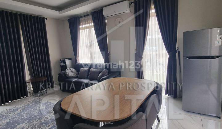 Rumah Full Furnished Dengan Posisi Hook Di Kota Baru Parahyangan  1