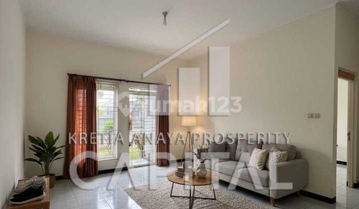 Rumah Non Furnish dan Terawat di Taman Holis Indah 2