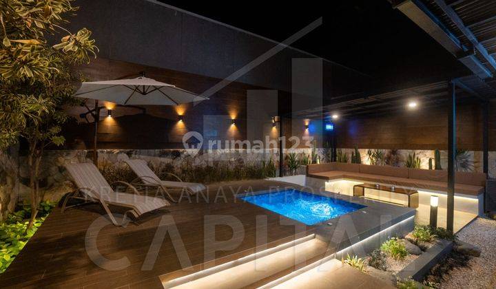 Rumah Full Furnished Siap Huni + Jacuzzi Air Panas di Kota Baru Parahyangan  1