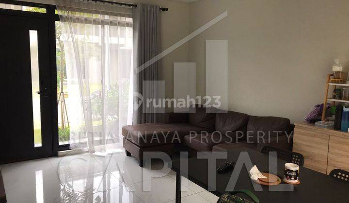 Rumah 2 Lantai Bagus Unfurnished HGB di Kota Baru Parahyangan, Bandung 1