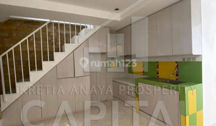 Rumah Kontrakan Bagus Semi Furnished di Kota Baru Parahyangan, Bandung 2