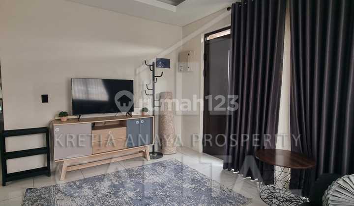 Rumah Full Furnished Dengan Posisi Hook Di Kota Baru Parahyangan  1
