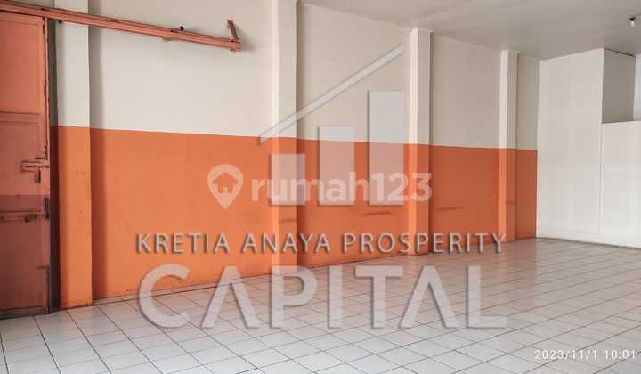 Shop House with Strategic Location on Mainroad Padalarang Ready to Open Your Business Opportunities 2