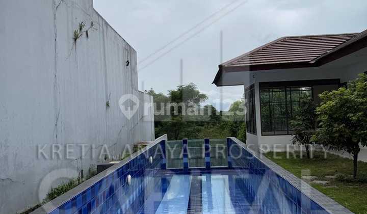 Rumah dengan View Danau dan ada Kolam Renang di tatar Mayang Sunda Kota Baru Parahyangan  1