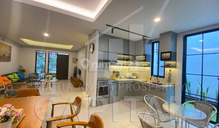 Rumah 2 Lantai Bagus Furnished SHM di Kota Baru Parahyangan, Bandung 2