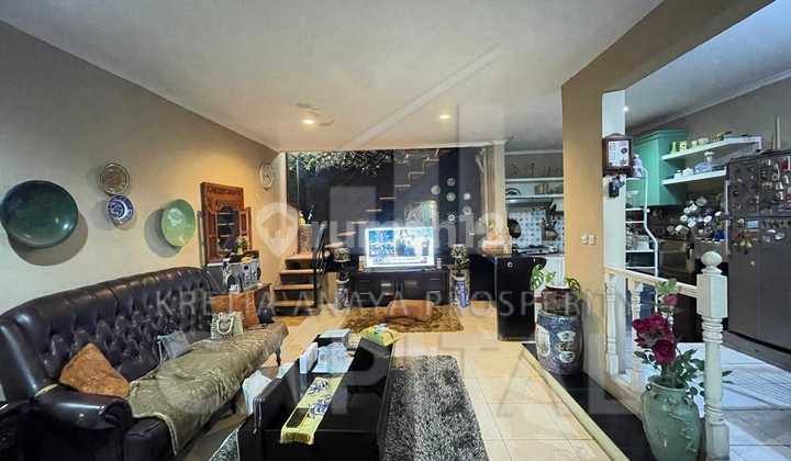 Fully Furnished House near the park in Tatar Jingganagara Cluster, Kota Baru Parahyangan.