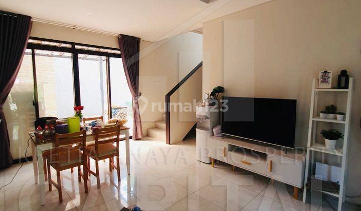 Rumah Kontrakan 2 Lantai Bagus Furnished Shm Di Kota Baru Parahyangan, Bandung 1