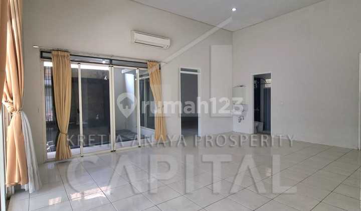 Non-Furnished House with Hook Position in Tatar Naganingrum, Kota Baru Parahyangan 1