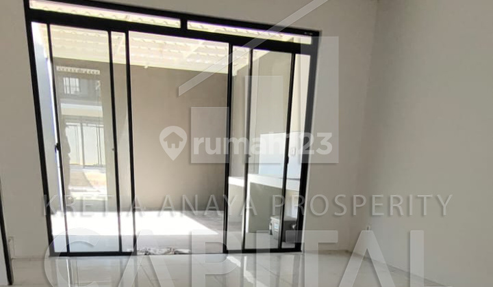 Ready-to-Occupy Unfurnished House in the Tarubhawana Area, Kota Baru Parahyangan