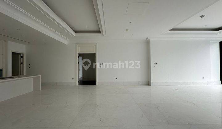 For Rent St. Regis Residence Apartment 3 BR 350 Sqm 2