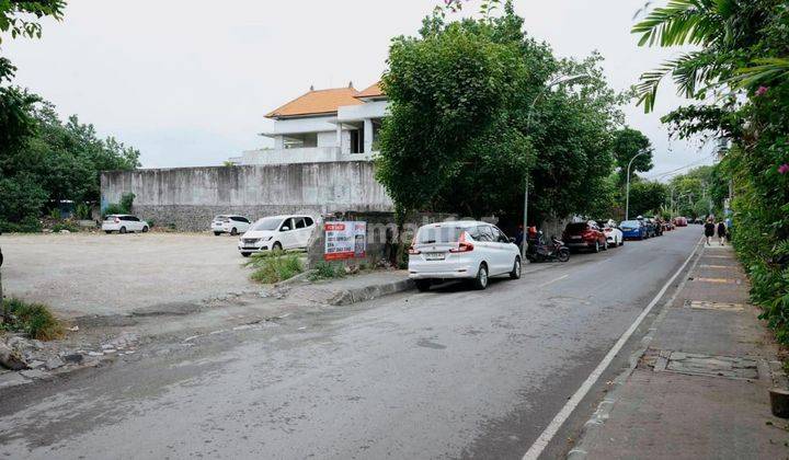 Beachfront Land for Sale Floor 4,200 M2 2 Certificates in Kuta Bali 2