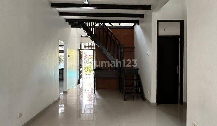 Dijual Cepat Rumah 2 Lantai Sertifikat SHM di Sektor 5, Bintaro Jaya 2