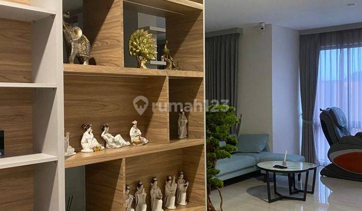 Fancy And Nice Apartement Lloyd Alam Sutera 3 BR Furnished 1