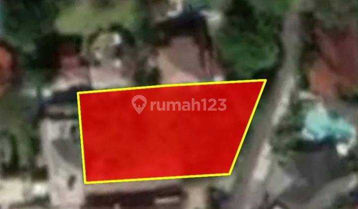 Land for sale located on the edge of the main road in Bumbak Umalas 2