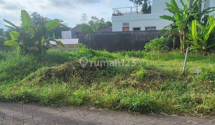 Land for sale near the beach at the Mengwi Badung Bali swimming pool 1