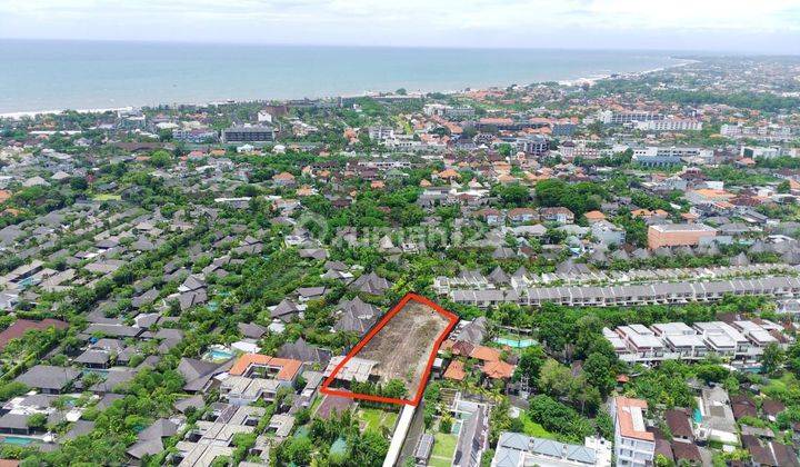 Land for sale at the Petitenget location in Seminyak, North Kuta 1