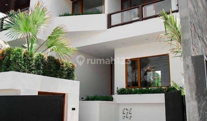 Dijual villa lokasi batu bolong canggu 1