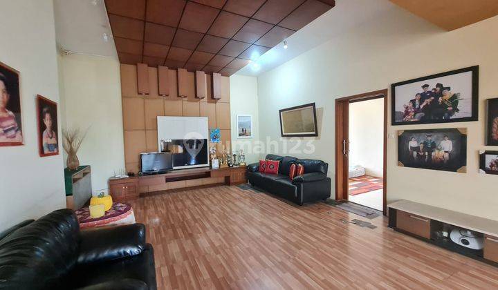 Rumah Dijual Cantik Modern di Komplek Dadali 2