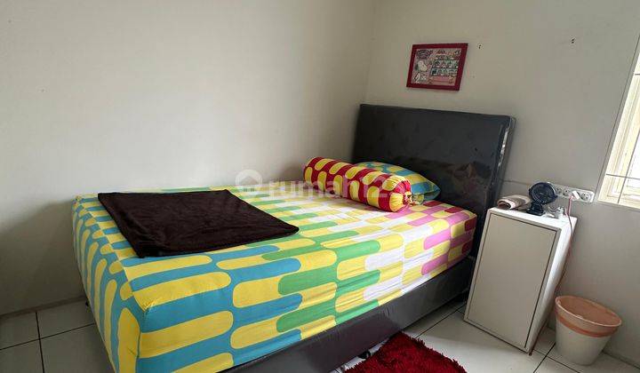 Rumah Dijual Hoek Semi Furnished Terawat di Kota Baru Parahyangan 2