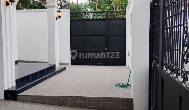 Rumah Mewah Joglo 2 Lantai Swimming Pool SHM Hadap Utara 2