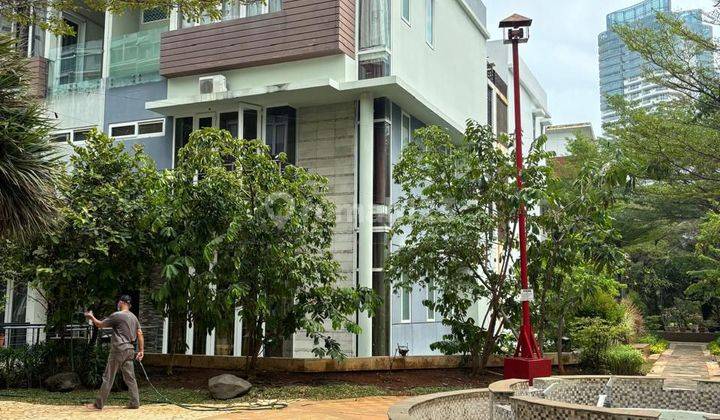 Dijual Rumah Mewah Bagus Di Kemayoran Spring Golf Resindence  1