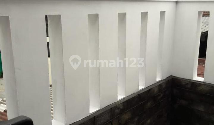 Rumah di Sarijadi Bandung, Bagus Minimalis 1,5 Lantai 2