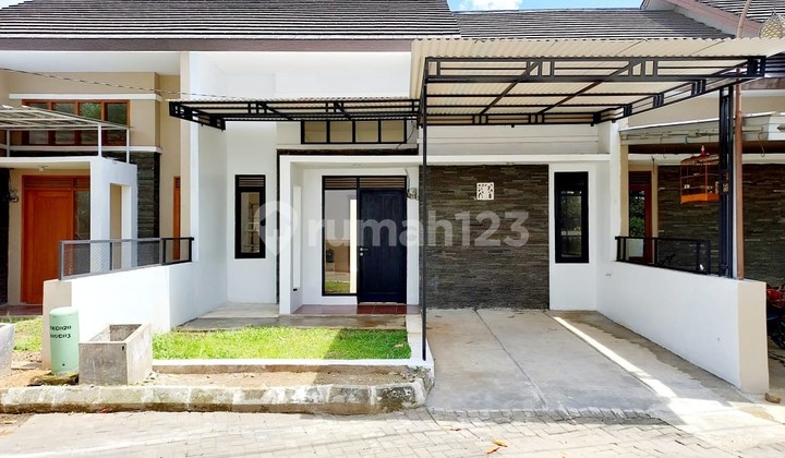 Dijual Rumah Sangat Strategis di Sekitar Gerbang Tol Padalarang,Bandung Barat Dijual Rumah Sangat Strategis di Sekitar Gerbang Tol Padalarang,Bandung Barat