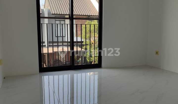 Rumah di Lokacitra Kota Baru Parahyangan, Rumah Baru 2 Lantai 2