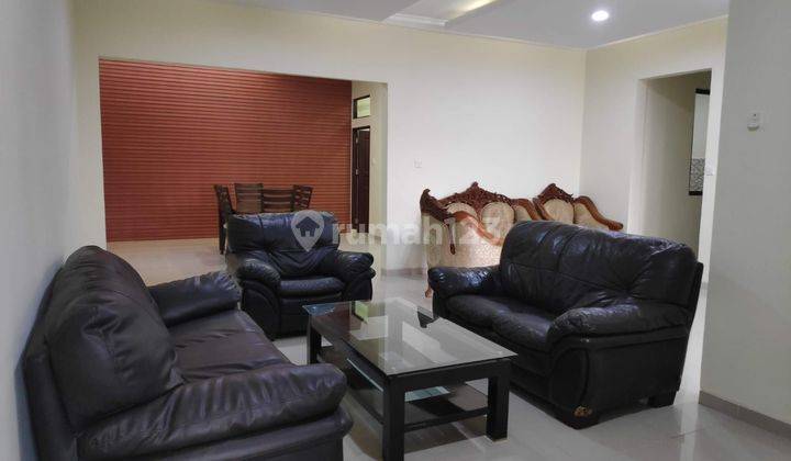 Rumah HGB Diamond Palace Bagus semi furnished  1