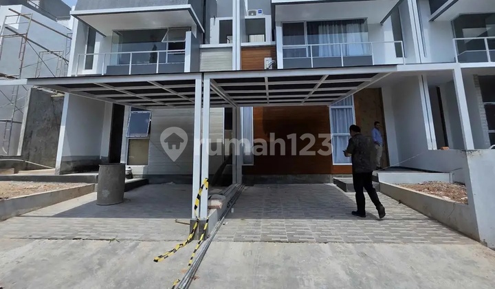 Rumah Mewah 2.5 Lantai Kota Batam Cash Bertahap Sampai 48x