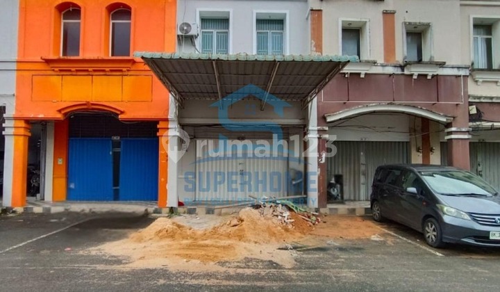 For Sale: Shophouse Facing Main Road, Very Suitable for Office, Ready for Renovation For Sale: Shophouse Facing Main Road, Very Suitable for Office, Ready for Renovation