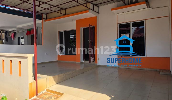 For Rent: Palm Regency House