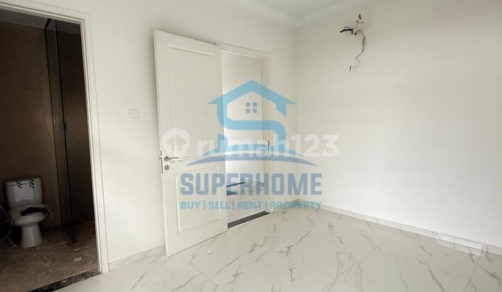 Disewakan Rumah Cantik 2 Lantai Unfurnish 2