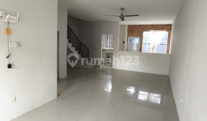 Disewakan Rumah 2 Lantai Di Pallazo Garden