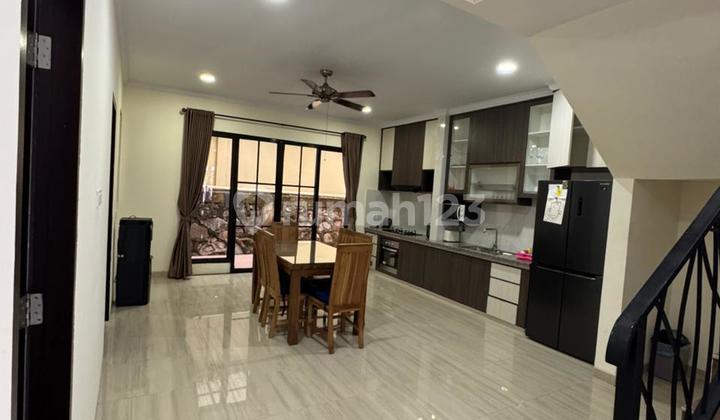 For Rent 2-Story House in Palm Spring Batam Centre