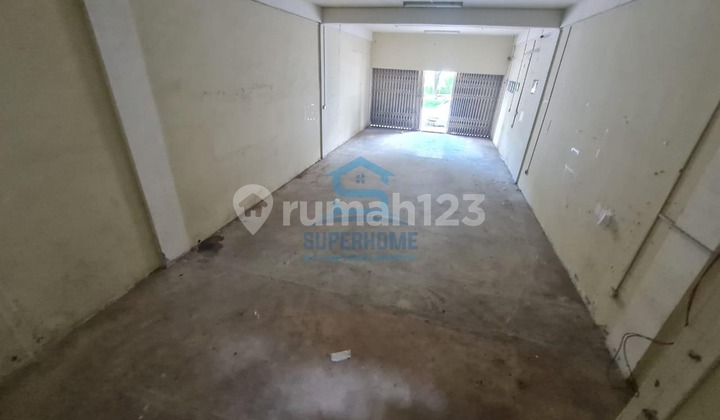 For Rent: 3-Story Shop House in Sungai Panas, Strategic Location For Rent: 3-Story Shop House in Sungai Panas, Strategic Location