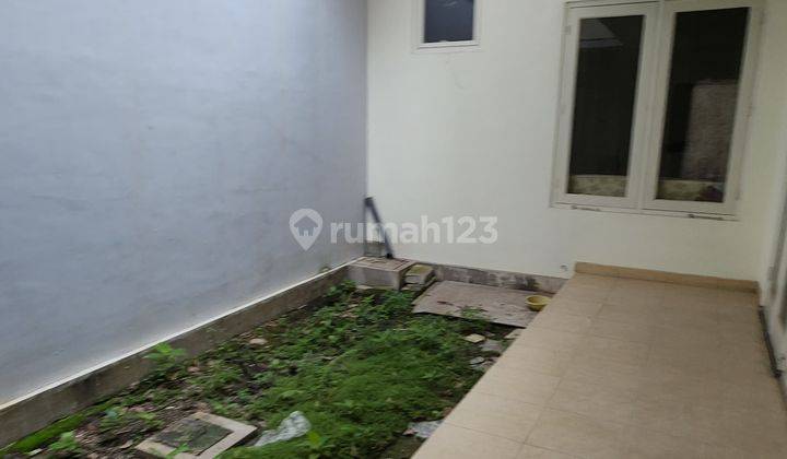 Rumah Siap Huni di Ahmad Yani Residence, Surabaya Kota 2