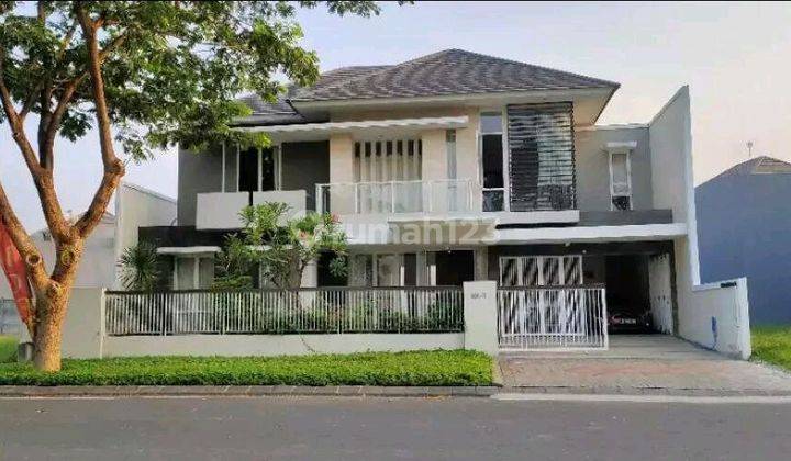 Rumah Mewah Di Jalan Utama Royal Residence, Wiyung 1