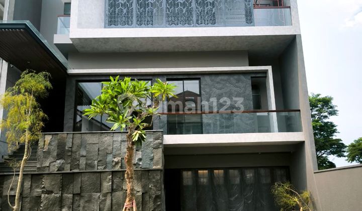 Rumah Mewah Baru Gress Citraland 3 Lantai Rumah Mewah Baru Gress Citraland 3 Lantai