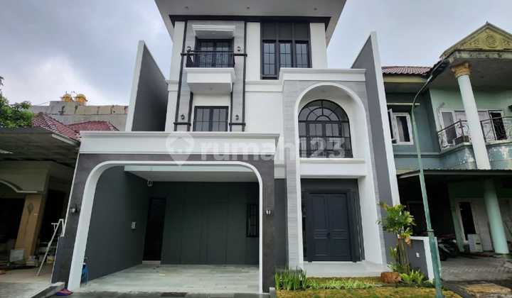 Rumah Modern 3 Lantai Villa Taman Telaga Citraland