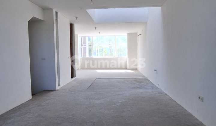 Rent 3-Story Soho in Strategic Location at Graha Natura, West Surabaya