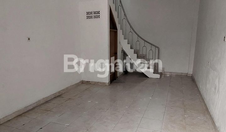 FOUR-STORY SHOP HOUSE WITH EASY ACCESS EVERYWHERE IN KEBON JERUK WEST JAKARTA 2